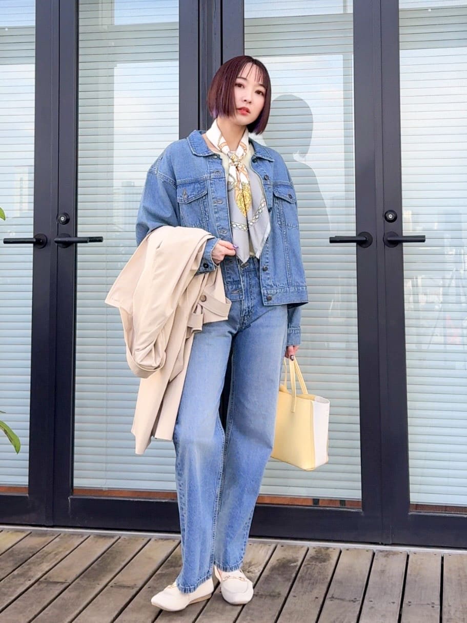 𝐜𝐡𝐢𝐤𝐚さんの「SHOO･LA･RUE｜【SHOO・LA・RUE DENIM】羽織るだけでこなれる　オーバーサイズデニムジャケット」を使ったコーディネート