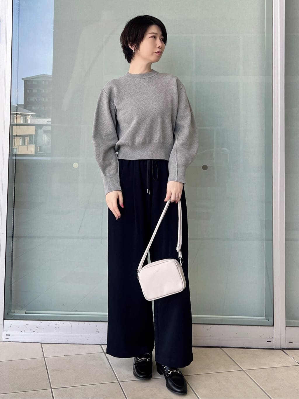 yo-koさんの「OPAQUE.CLIP｜スウェットライクショートニット【洗濯機OK】」を使ったコーディネート