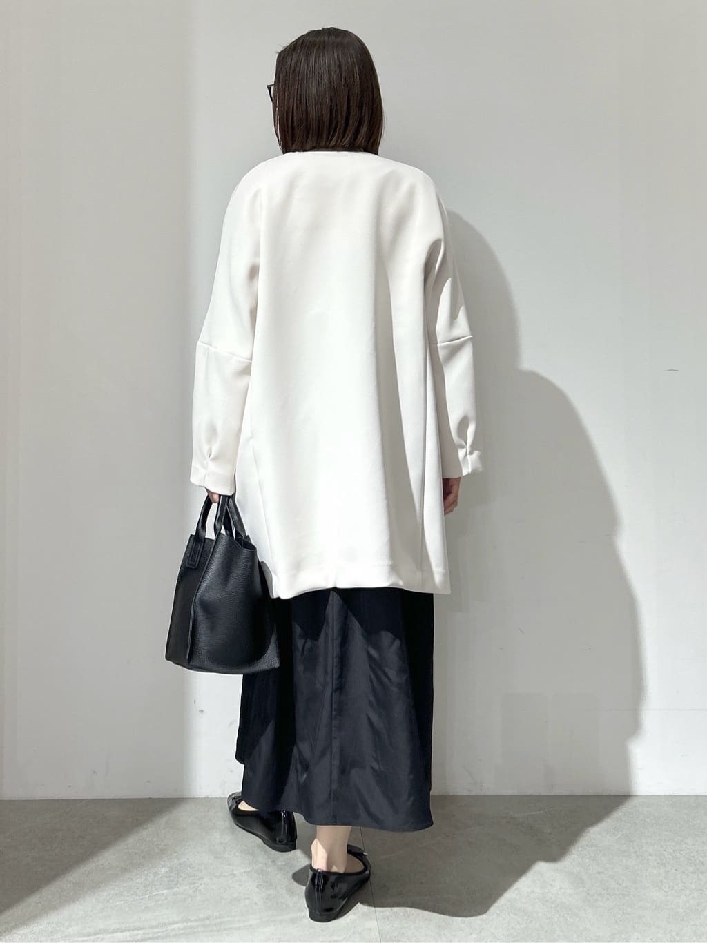 NAKAさんの「OPAQUE.CLIP｜フォルムスリーブミドルコート【洗濯機OK】」を使ったコーディネート