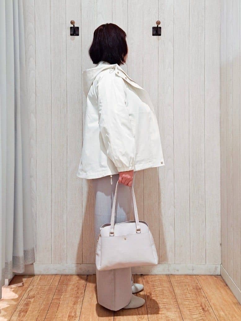 kotomiさんの「SHOO･LA･RUE｜【洗濯機可/S-LL】さらりと軽やか インせず着られる すっきり見えドルマンニット」を使ったコーディネート