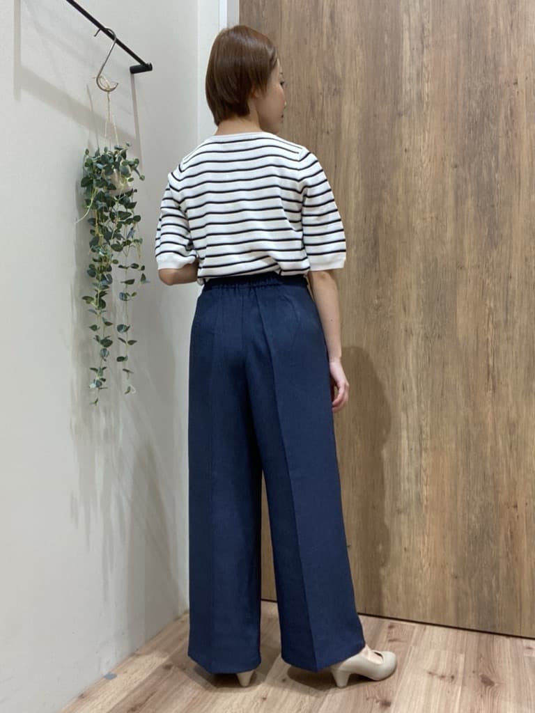 まなしぃさんの「grove｜【シリーズ累計36万枚/UVカット・ひんやり・洗濯機OK】やわらかドライタッチ 五分袖クルーネックニ」を使ったコーディネート