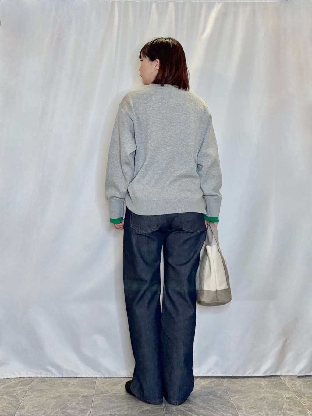 ネリさんの「SHOO･LA･RUE｜【SHOO・LA・RUE DENIM/SS-LL】程よい厚みの ストレートデニムパンツ（10.5オン」を使ったコーディネート