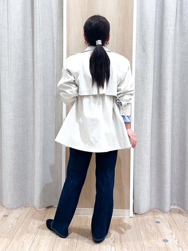 naoさんの「grove｜【撥水／シルエット2WAY】羽織るだけでサマになる、スタンドネックテントラインコート」を使ったコーディネート