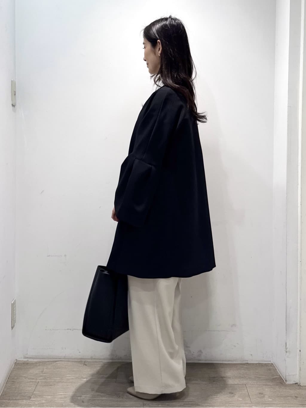 yuicciさんの「OPAQUE.CLIP｜フレアスリーブミドルコート【洗濯機OK】」を使ったコーディネート