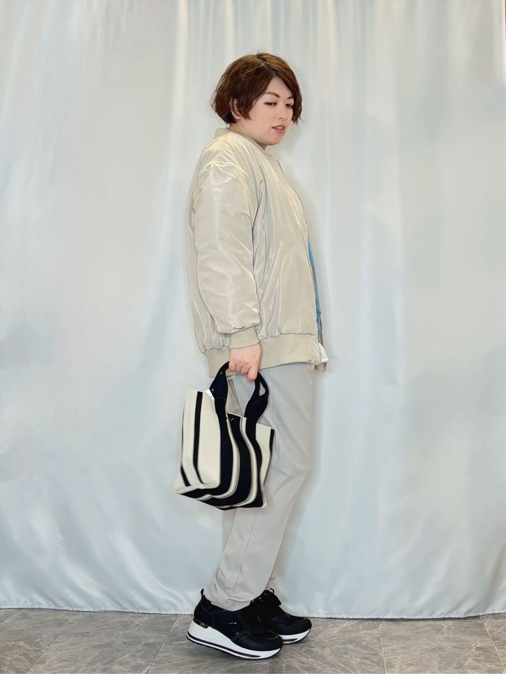 たみさんの「SHOO･LA･RUE｜【S-LL】大人も取り入れやすい BIGシルエット MA－1ブルゾン」を使ったコーディネート