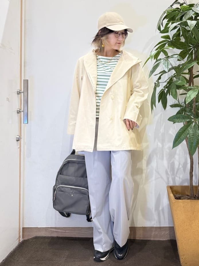 misakiさんの「SHOO･LA･RUE｜【防花粉/洗濯機可/S-LL】ゆったり着られる 大人のテントフーディージャケット」を使ったコーディネート