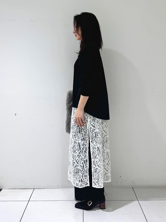 そんさんの「INDIVI｜【洗える／選べる8色】トーンアップニット」を使ったコーディネート