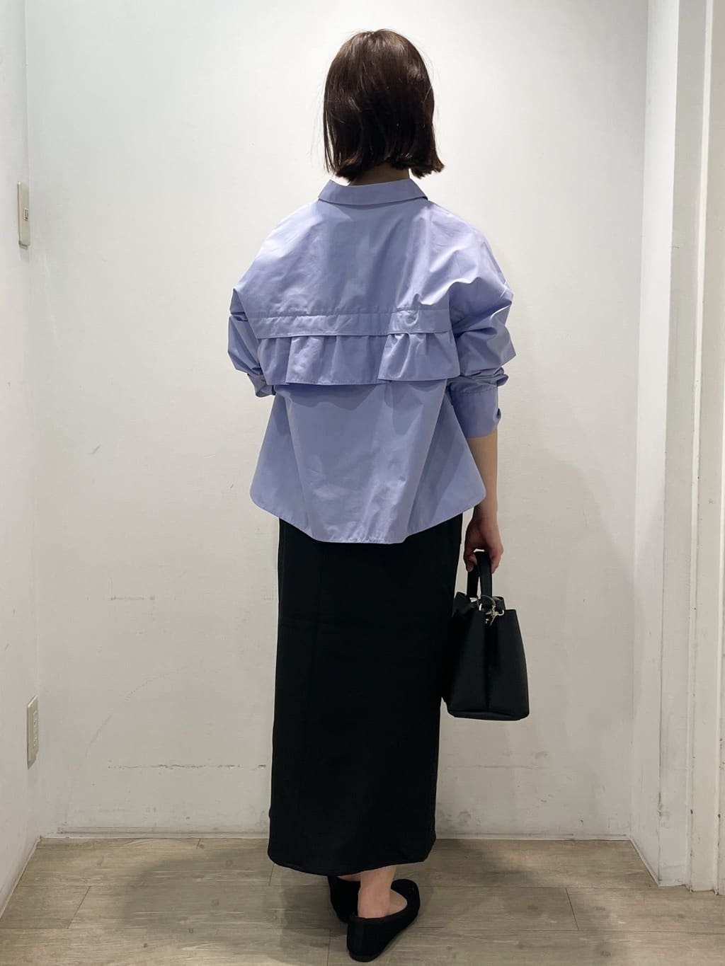 tomokoさんの「OPAQUE.CLIP｜タックフリルシャツ【洗濯機OK】」を使ったコーディネート