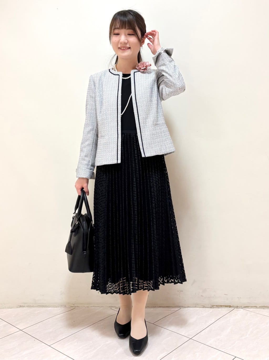 mikiさんの「Reflect｜【SS-4Lサイズ】シフォン&times;幾何柄レースプリーツワンピース」を使ったコーディネート