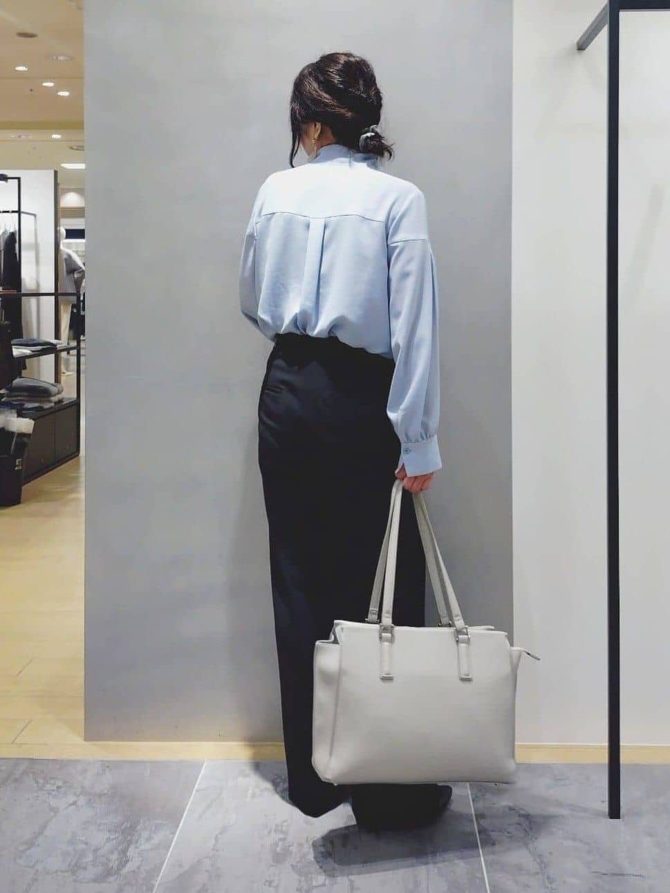 TOMOMIさんの「INDIVI｜【収納力◎／A4サイズ対応】シゴデキバッグ」を使ったコーディネート