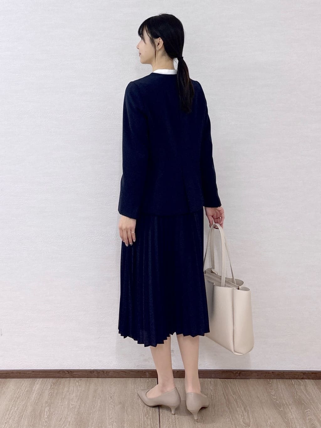 sachikoさんの「OPAQUE.CLIP｜《通勤／セットアップ対応》 Vネックジャケット／ダブルクロス【洗濯機OK】」を使ったコーディネート