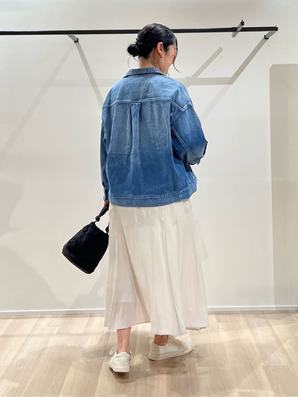 TOMOMIさんの「UNTITLED｜【Healthy DENIM】別注Bran／デニムジャケット」を使ったコーディネート