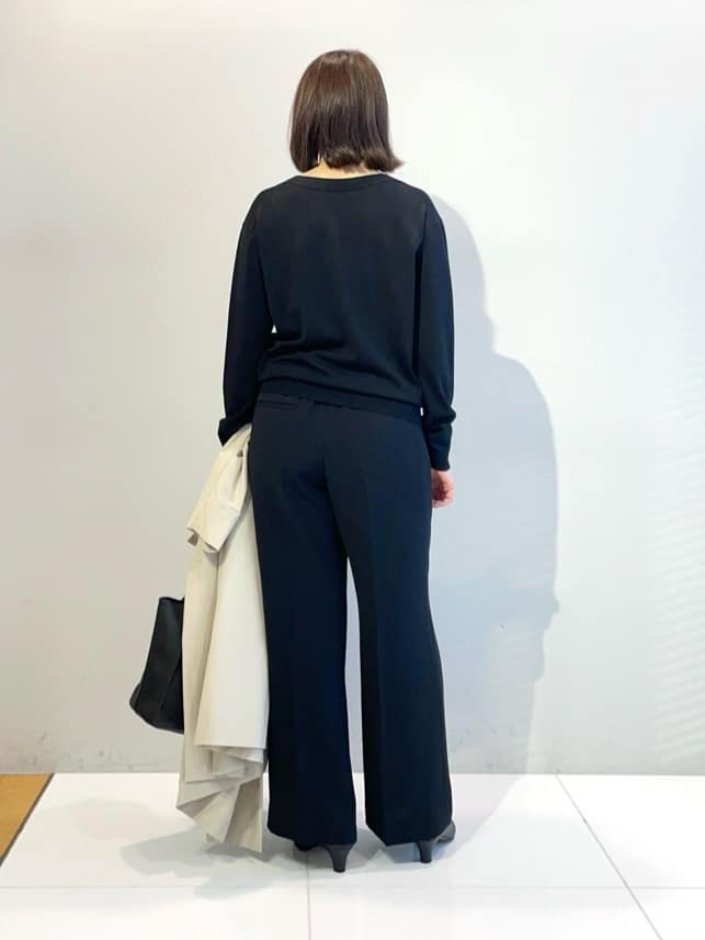 murayamaさんの「INDIVI｜【シルク混】きれいめVネックニット」を使ったコーディネート