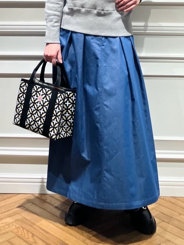 TSUKUIさんの「DRESSTERIOR｜◆【DRESSTERIOR定番】【WEB限定サイズあり】吊裏毛 パーカー」を使ったコーディネート