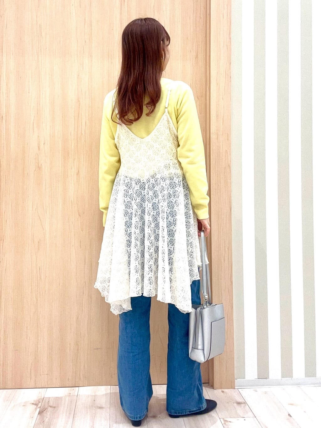 ririさんの「SHOO･LA･RUE｜【前後2WAYネック】レイヤードスタイルにおすすめ レースキャミチュニック」を使ったコーディネート