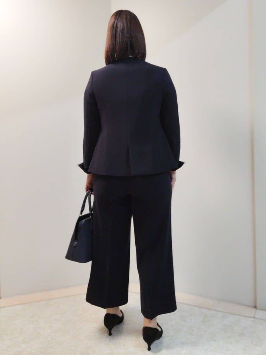 エリさんの「Reflect｜【SS-4Lサイズ／通勤／セットアップ可】ノーカラージャケット」を使ったコーディネート