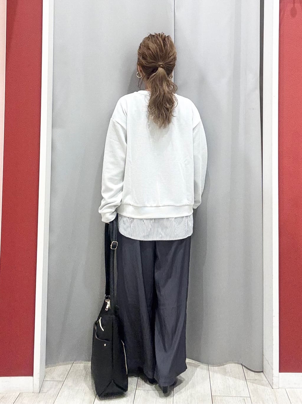shioさんの「SHOO･LA･RUE｜【S-LL】サッと羽織れてきれい見え　フラップポケット ノーカラーブルゾン」を使ったコーディネート