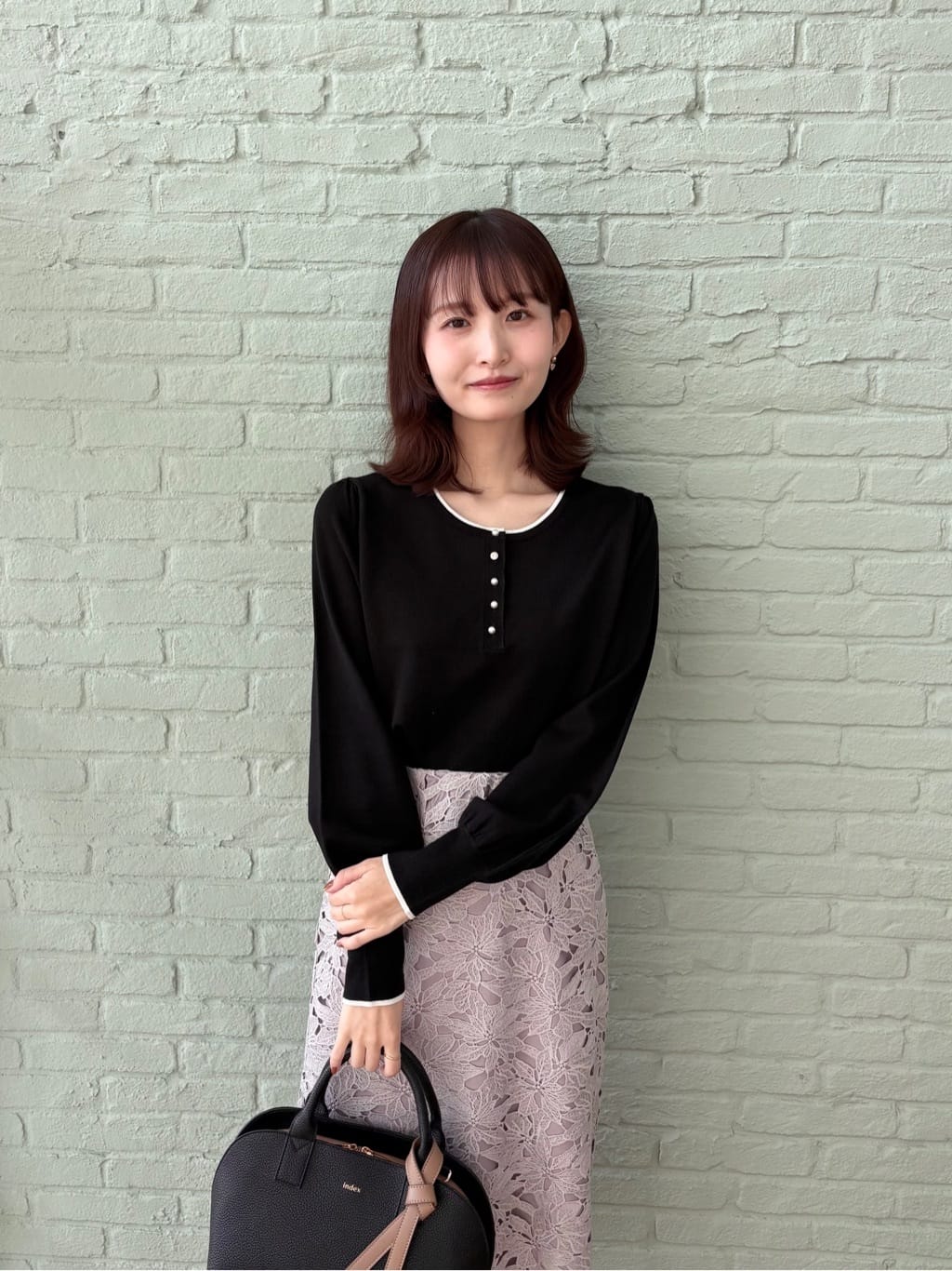 みさかさんの「index｜《XS~3L》フラワーレースタイトスカート【洗濯機OK】」を使ったコーディネート