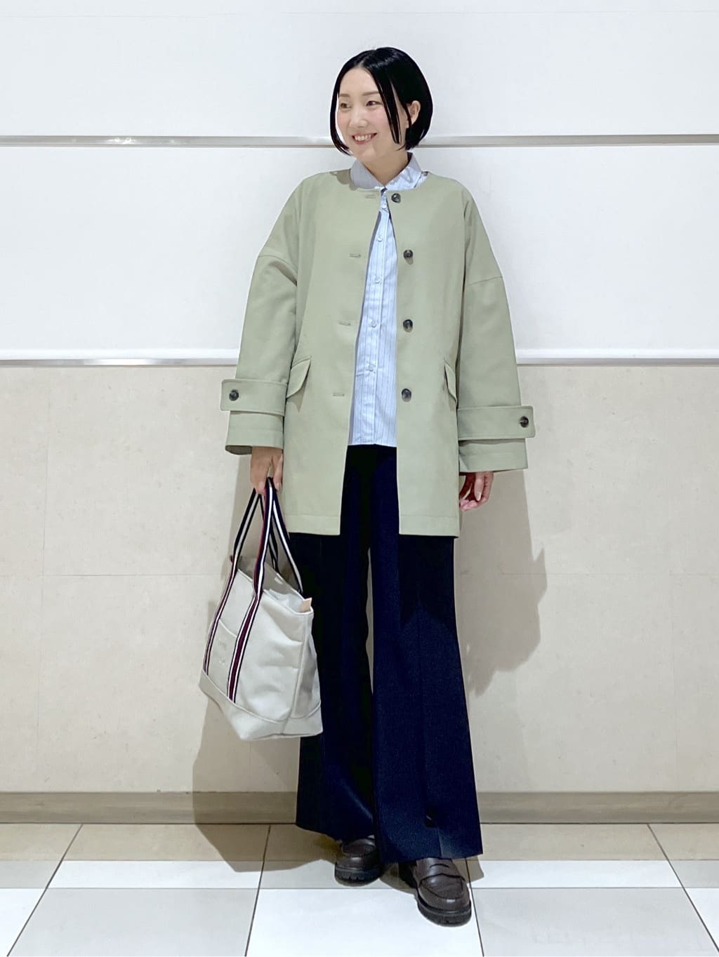 eriko さんの「Dessin｜【花粉ガード/撥水加工/洗える】クルーネックスプリングコート」を使ったコーディネート