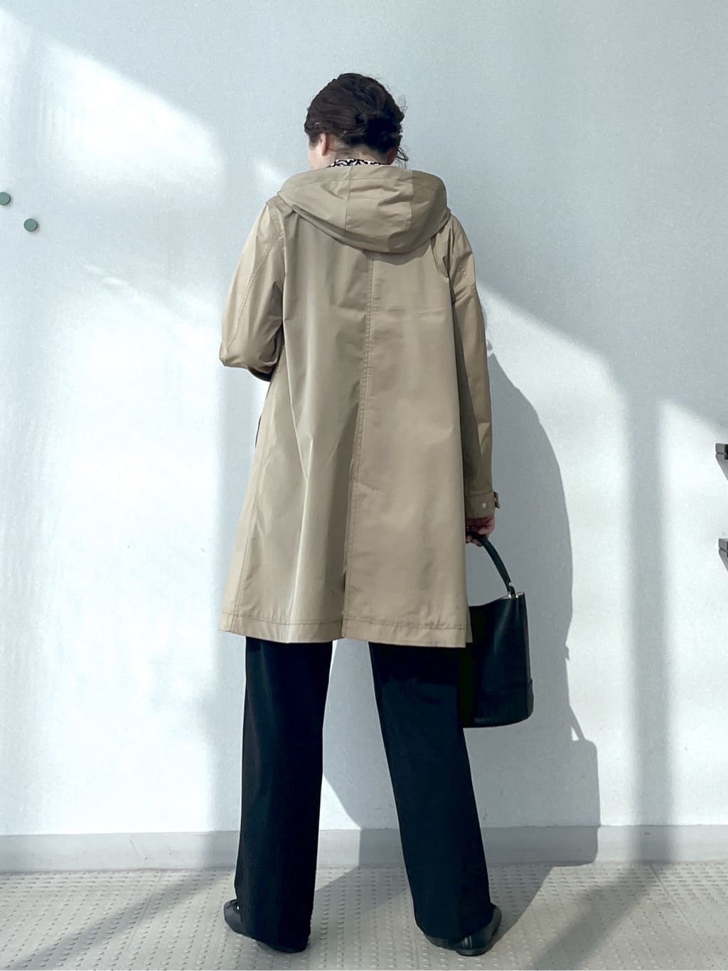 Soeさんの「DRESSTERIOR｜【ウォッシャブル/撥水素材】撥水フーテッドツイルコート」を使ったコーディネート