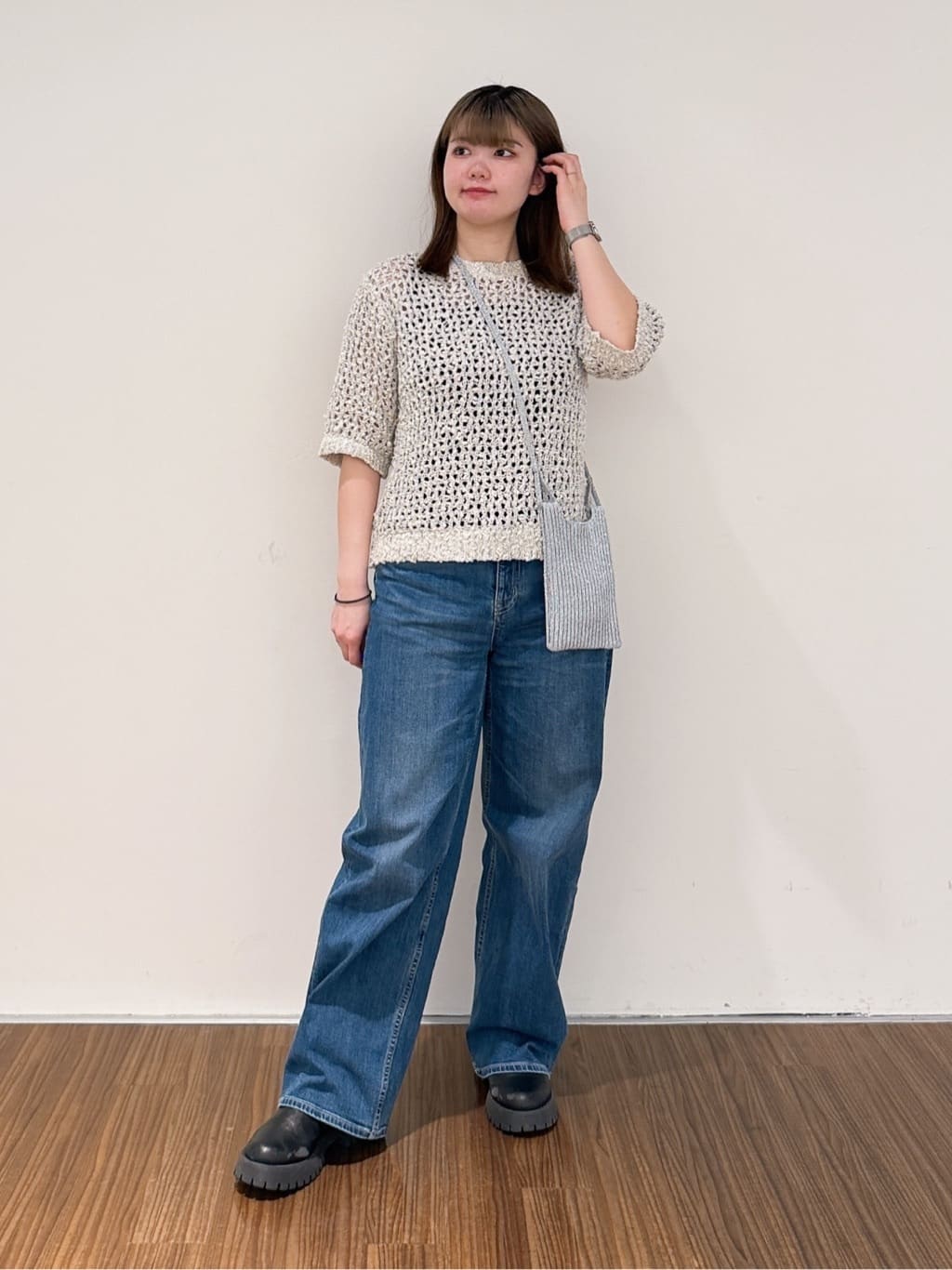 emikaさんの「INDIVI｜【洗える／ラメ混／5分袖】イタリア糸ファンシーヤーンニット」を使ったコーディネート