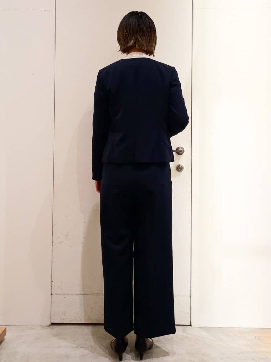 shinkoさんの「OPAQUE.CLIP｜《通勤／セットアップ対応》 パイピングVネックジャケット【洗濯機OK】」を使ったコーディネート