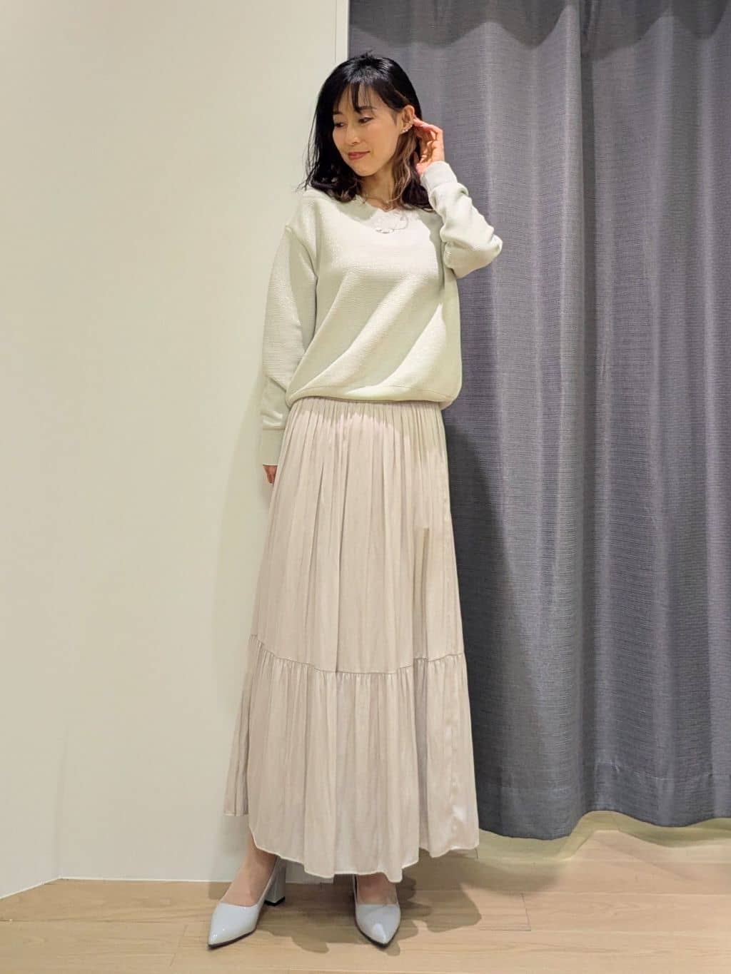 miiさんの「INDIVI｜【洗える／軽量】きらめきVネックニット」を使ったコーディネート