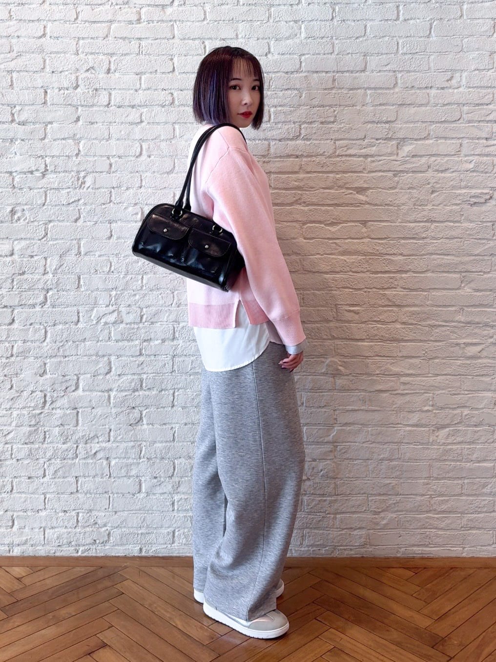 𝐜𝐡𝐢𝐤𝐚さんの「SHOO･LA･RUE｜【洗濯機可/S-LL/インしなくても着られる】1枚で決まる　レイヤード風スウェットライクニット」を使ったコーディネート