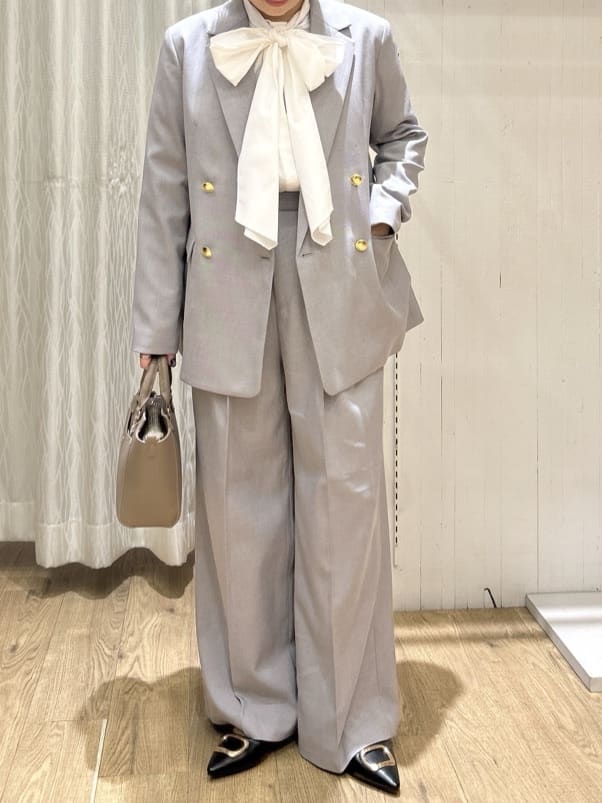 ga_riさんの「THE SHOP TK｜【通勤にもデイリーにも】CAVIAN 金ボタンダブルブレストジャケット」を使ったコーディネート