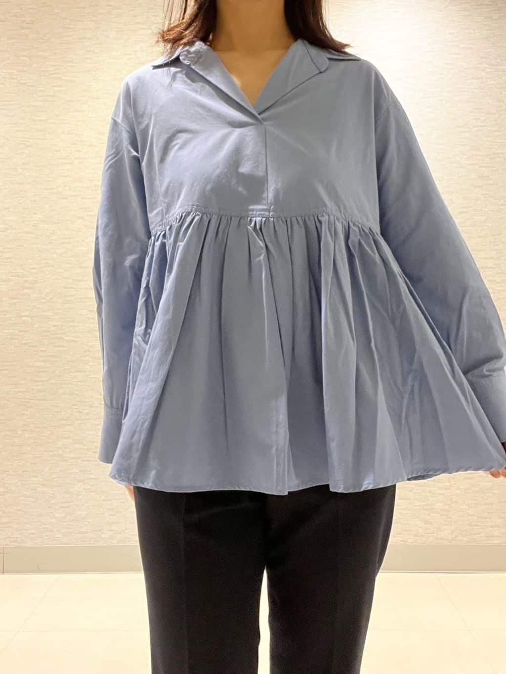 marikoさんの「Reflect｜【レイヤードにおすすめ◎】ペプラムデザインシャツ」を使ったコーディネート