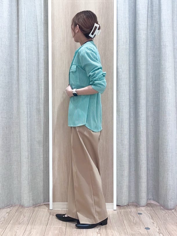 みーちゃんさんの「grove｜【貴島明日香さん着用】お仕事も普段も。今どきワークシャツブラウス」を使ったコーディネート