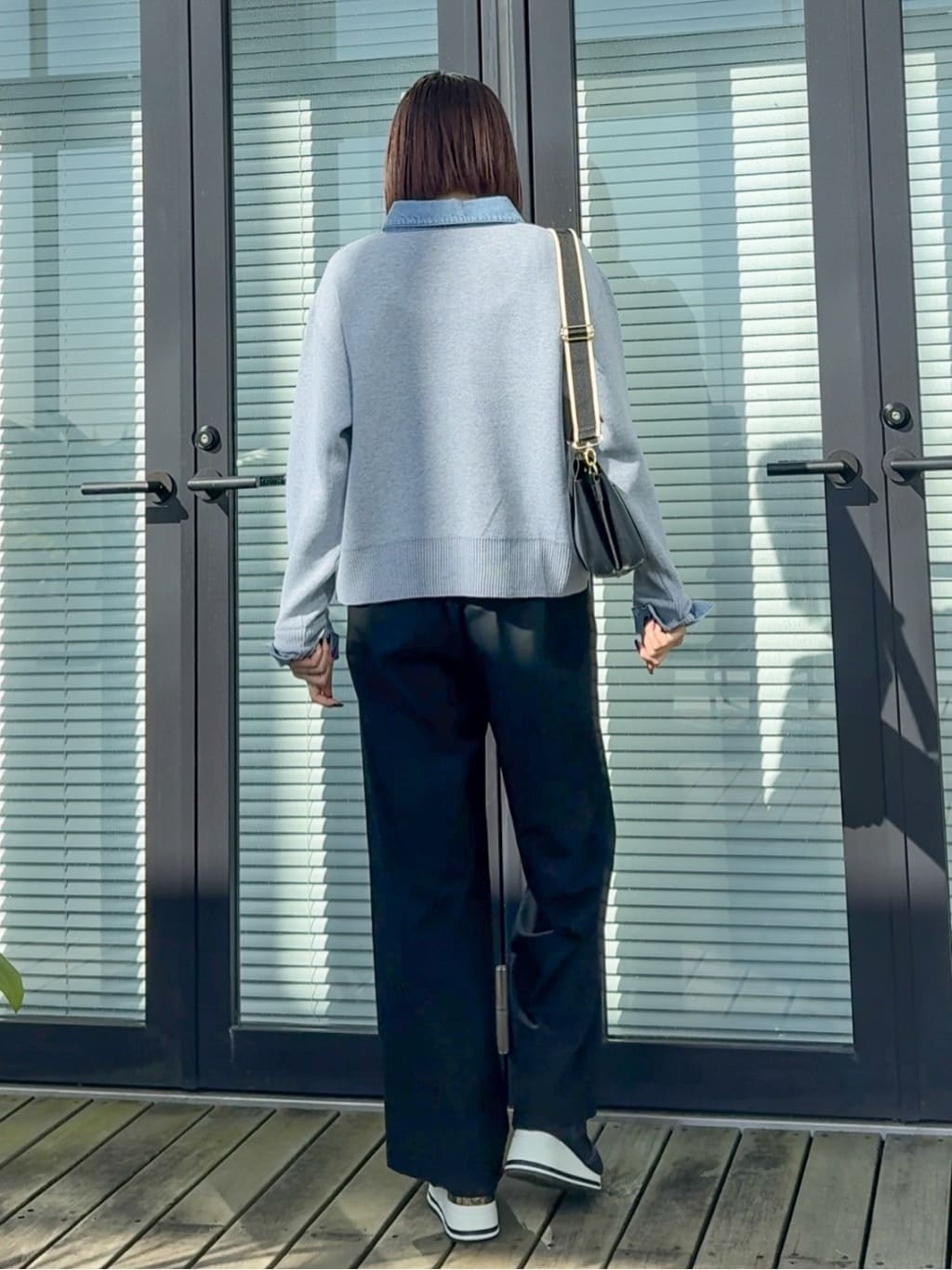 𝐜𝐡𝐢𝐤𝐚さんの「SHOO･LA･RUE｜ヒールアップスニーカー」を使ったコーディネート