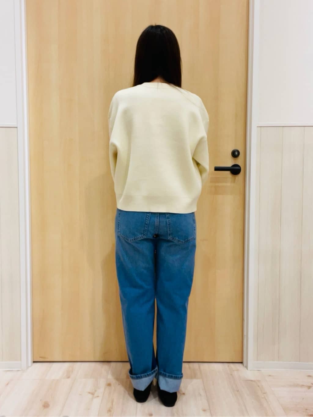 minamiさんの「SHOO･LA･RUE｜【洗濯機可/S-LL】1枚でも羽織りでも 華やか上品カーデ」を使ったコーディネート