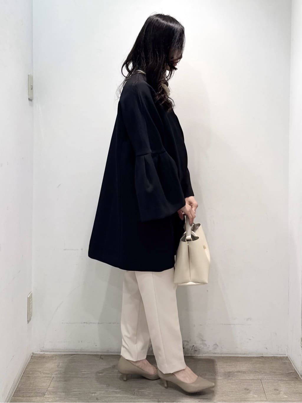yuicciさんの「OPAQUE.CLIP｜フレアスリーブミドルコート【洗濯機OK】」を使ったコーディネート