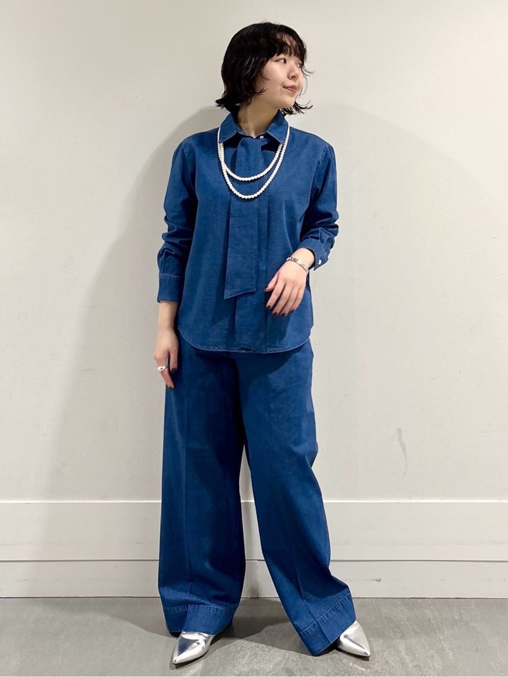 モエカさんの「UNTITLED｜◆【セットアップ可/ワイド】ライトウェイトデニムパンツ」を使ったコーディネート