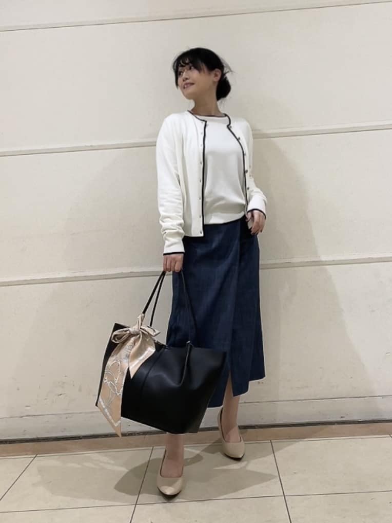 watanabeさんの「UNTITLED｜【アンサンブル可/洗える】ウォームスパン カーディガン」を使ったコーディネート