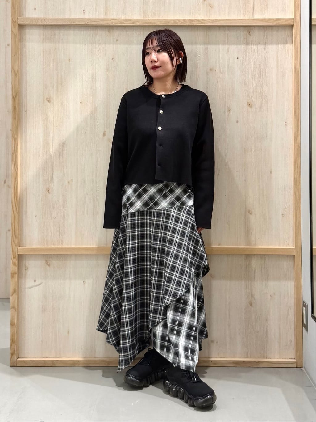 nanaさんの「THE SHOP TK｜ハーフミラノカーデ」を使ったコーディネート