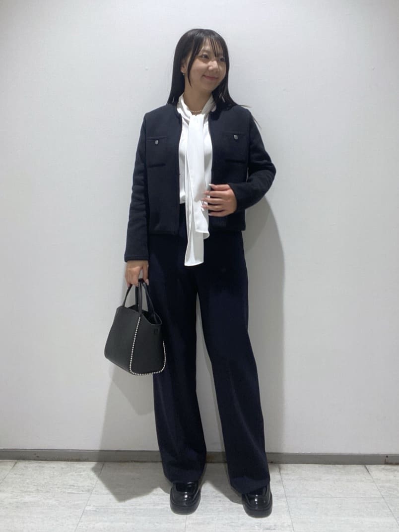 meiさんの「INDIVI｜【洗える】ジョーゼットボウタイブラウス」を使ったコーディネート