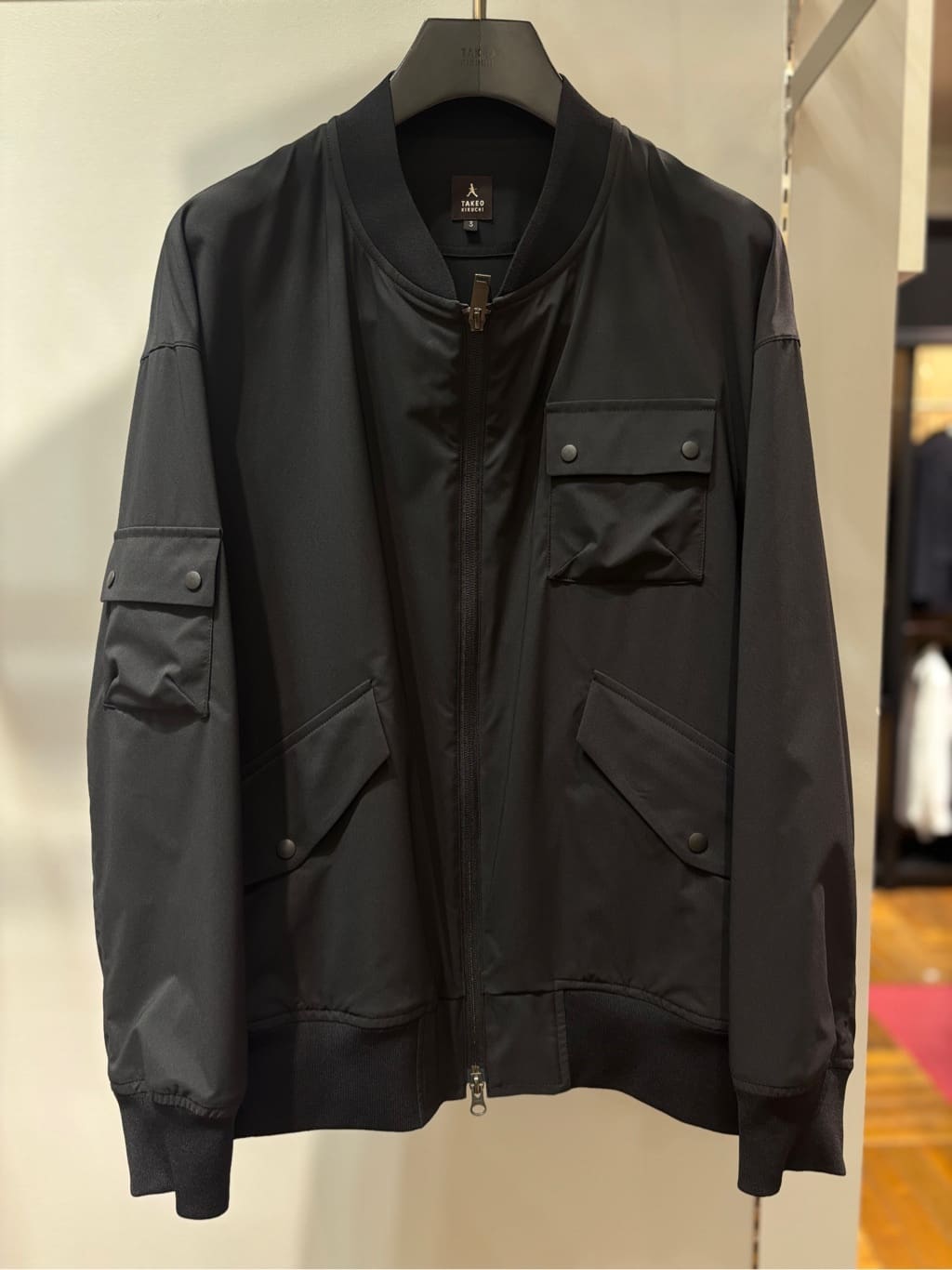 ヒナさんの「TAKEO KIKUCHI｜【BOWLER HAT LABEL】撥水 MA－1ブルゾン」を使ったコーディネート