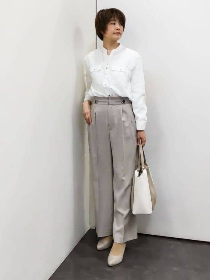 やまちゃんさんの「grove｜【貴島明日香さん着用】お仕事も普段も。今どきワークシャツブラウス」を使ったコーディネート