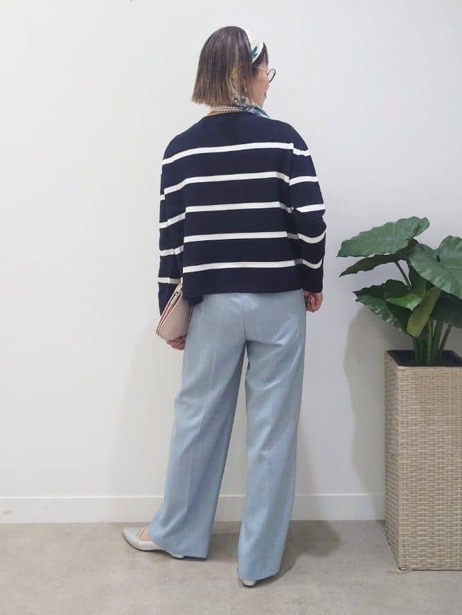 MUTSUKOさんの「UNTITLED｜【洗える/後ろウエストゴム】シャンブレーワイドパンツ」を使ったコーディネート