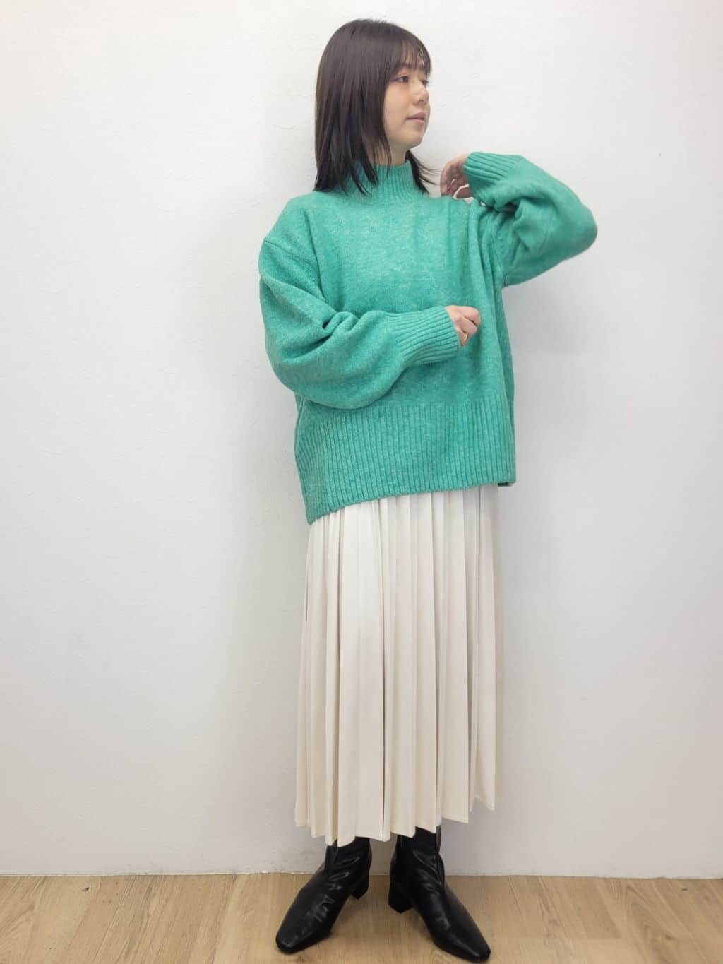 LISAさんの「OPAQUE.CLIP｜カシミヤブレンドウールミドルピーコート」を使ったコーディネート