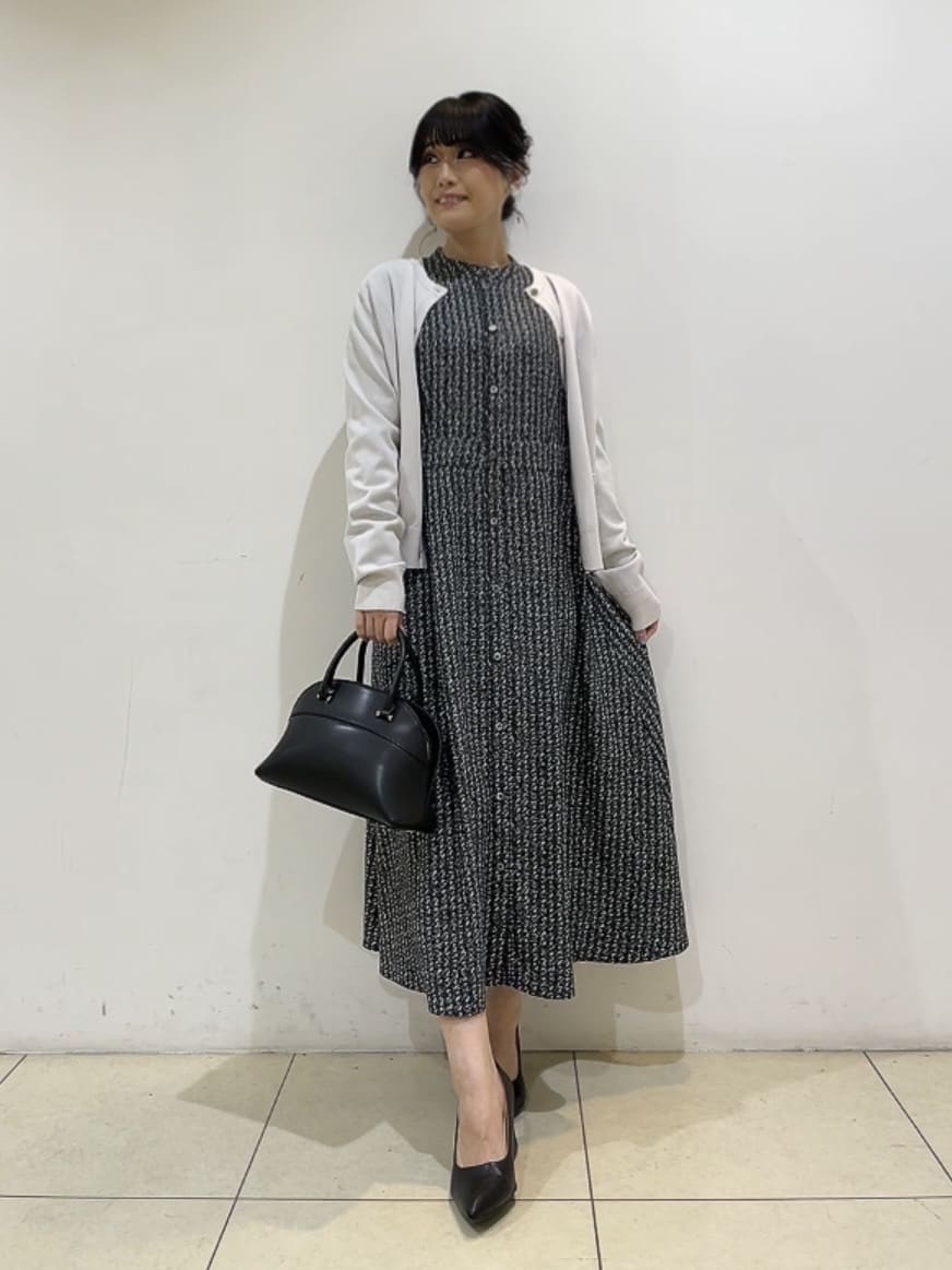 watanabeさんの「UNTITLED｜◆【アンサンブル可/洗える】クルーネックニットカーディガン」を使ったコーディネート