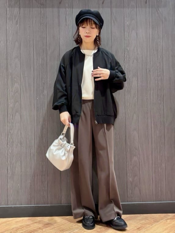 meiさんの「SHOO･LA･RUE｜【洗濯機可/S-LL】さらっと快適　麻調ゆるリブブルゾン」を使ったコーディネート
