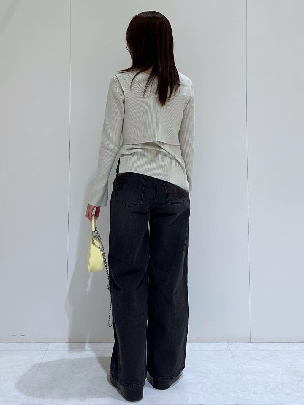 makiさんの「OPAQUE.CLIP｜《ツインセット》ビスチェベスト&times;リブニット【洗濯機OK】」を使ったコーディネート