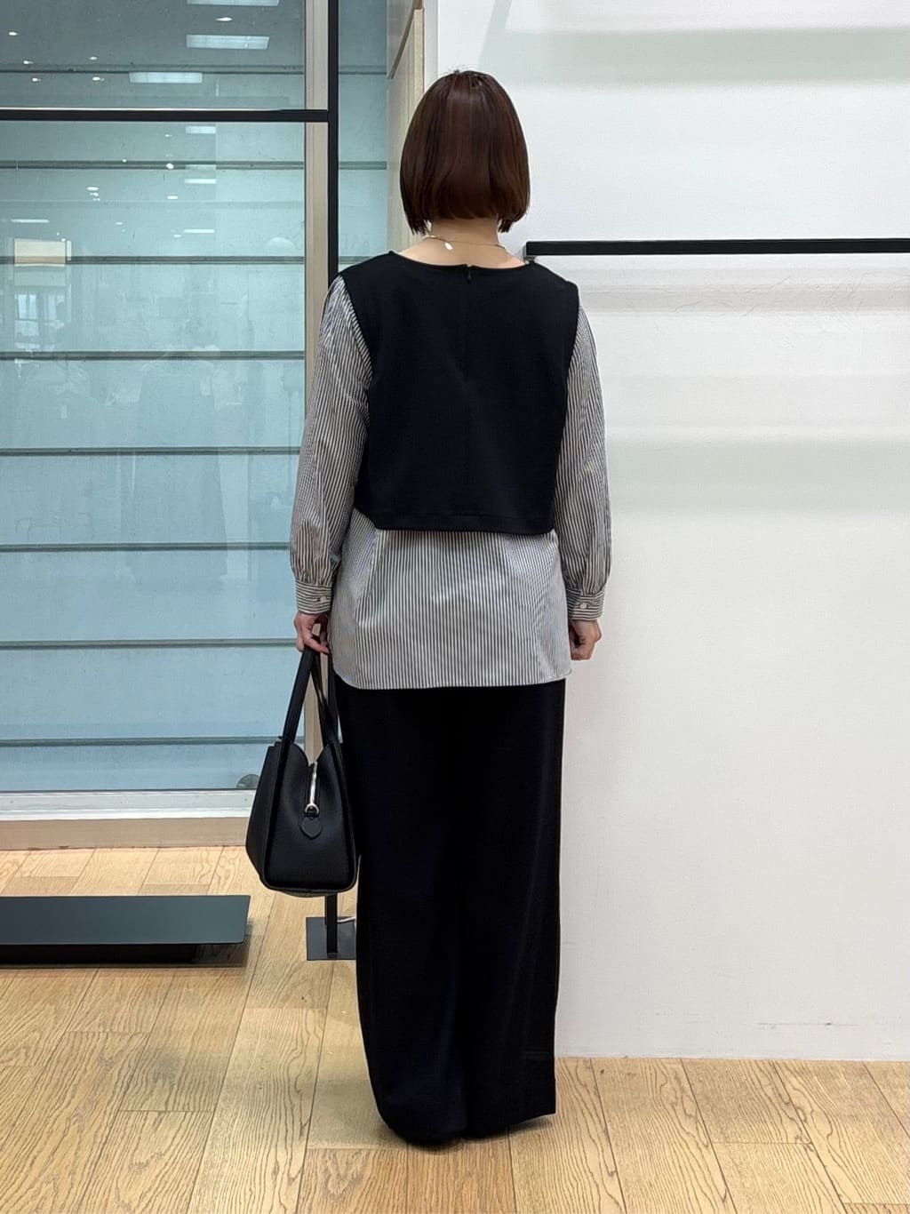 asamiさんの「INDIVI｜【褒められパンツ／ウール混】ウォームウール ワイドパンツ」を使ったコーディネート