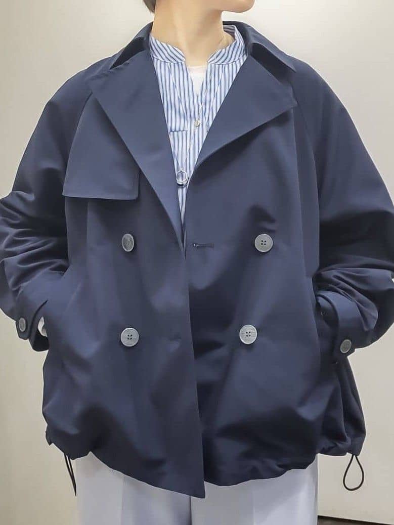 やまちゃんさんの「grove｜【貴島明日香さん着用】【撥水／シルエット2WAY】軽やかミドルトレンチコート」を使ったコーディネート