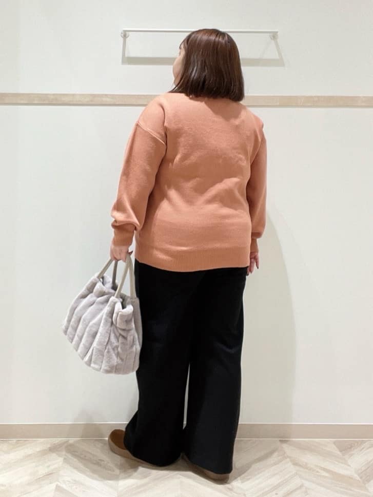 ゆめさんの「SHOO･LA･RUE｜【洗濯機可/S-LL/撥水】ゴールドパーツで上品に 大人が着たい ノーカラーキルトジャケット」を使ったコーディネート