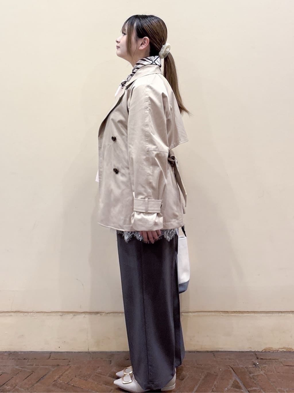 shiuさんの「OPAQUE.CLIP｜ミドルトレンチコート【洗濯機OK】」を使ったコーディネート
