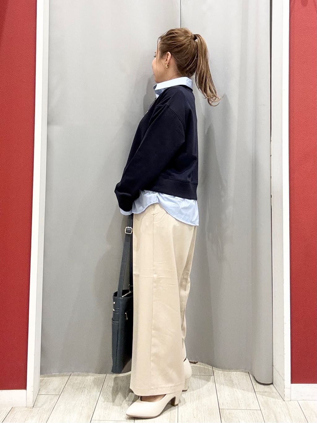 shioさんの「SHOO･LA･RUE｜【8ポケット/ギフトにも】すっきり見えのショルダーバッグ」を使ったコーディネート
